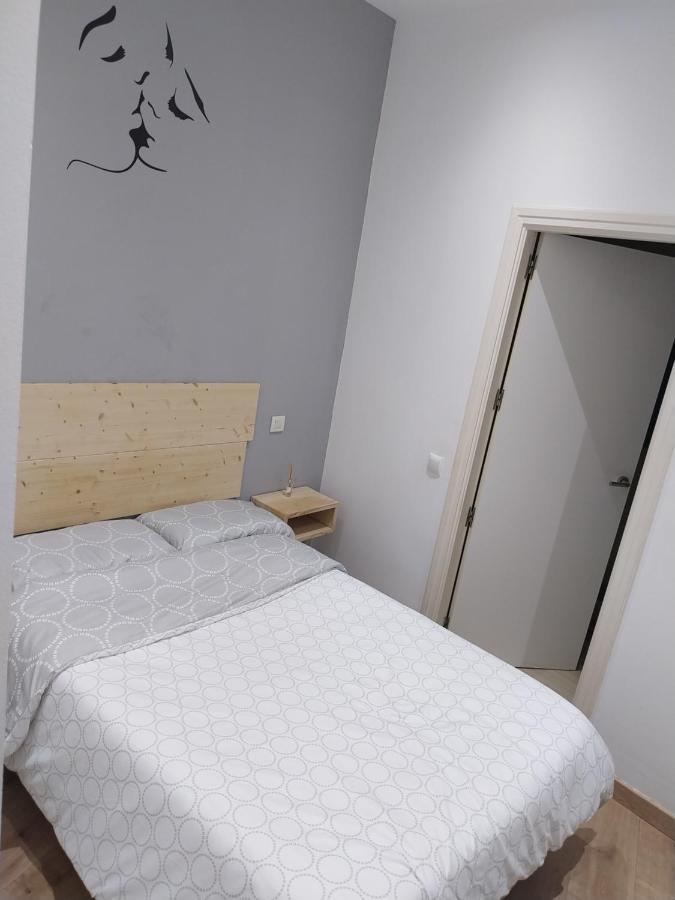 Centrico Apartamento Con Patio Madrid Bagian luar foto