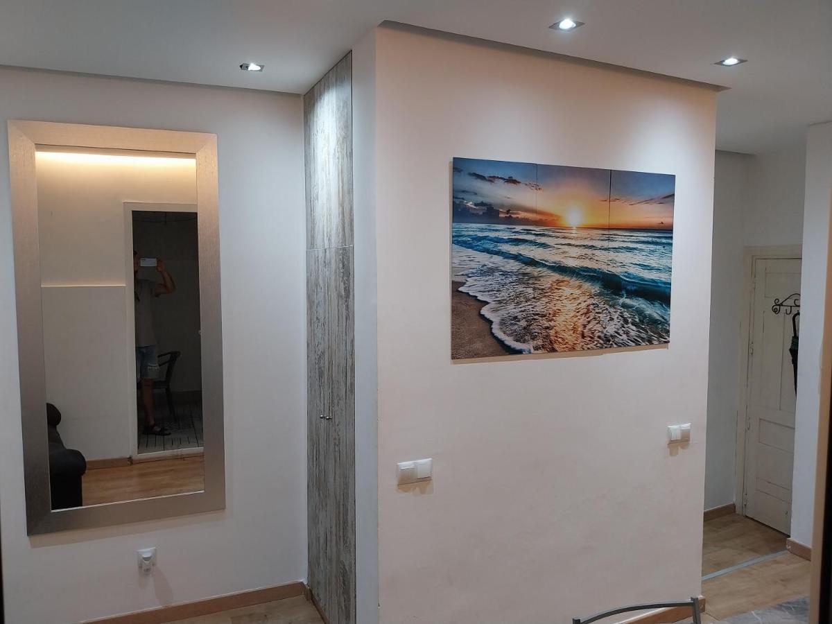Centrico Apartamento Con Patio Madrid Bagian luar foto